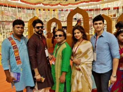 Prodyut Mukherjee, Payel Mukherjee and others judge 30 puja pandals of Kolkata