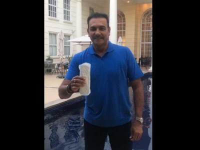 Ravi Shastri takes up PadMan Challenge 