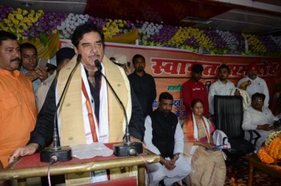Shatrughan Sinha continues to dig at BJP over UP by-poll defeats