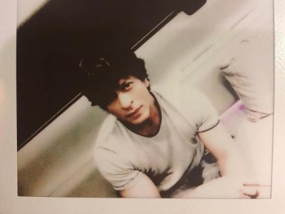 Katrina Kaif worried about SRK's dark selfie, captures superstar yet again