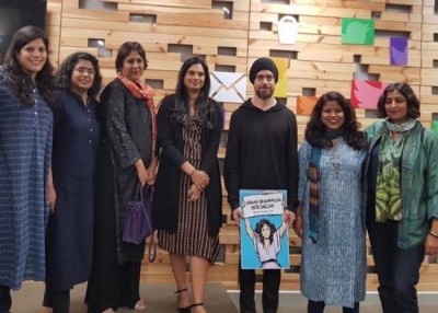 Twitter CEO faces social media outrage after he holds placard in India slamming 