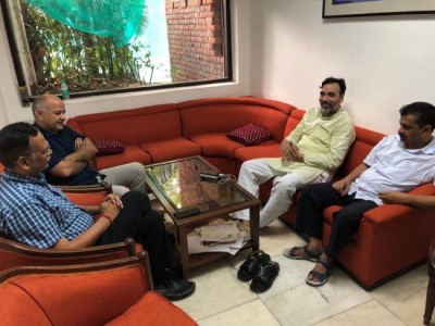  Who authorised you? Can't do this in someone's office: Delhi HC tells AAP