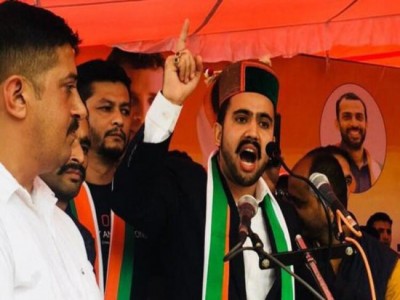 Former PDP leader Vikramaditya Singh joins Congress, Rahul Gandhi welcomes