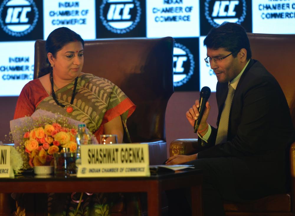 Smriti Irani visits Kolkata, holds interactive session on textile ministry