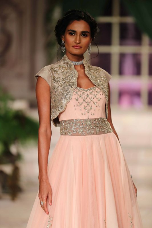 Kangana Ranaut walks the ramp in India Couture Week