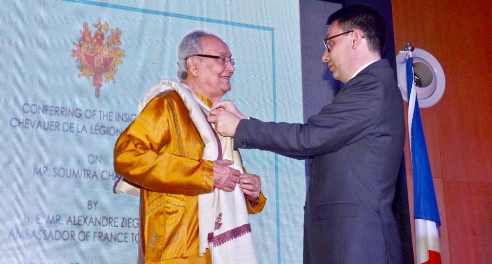 Soumitra Chatterjee receives Legion of Honours