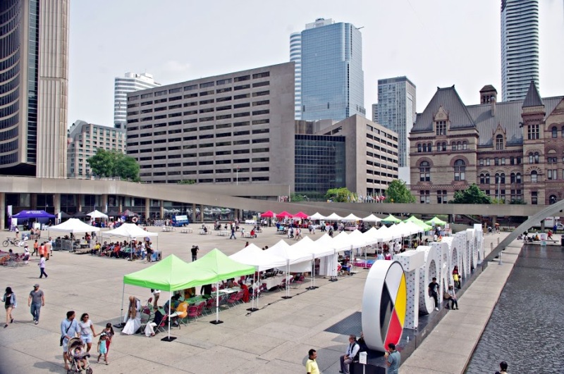 Toronto's India Day Parade pays tribute to Indian multiculturalism 