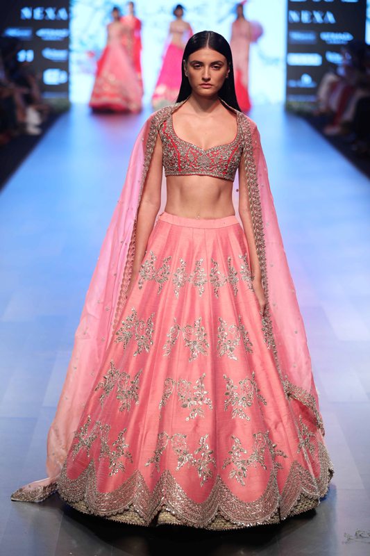 LFW: Sania Mirza walks down the ramp for  Anushree Reddy