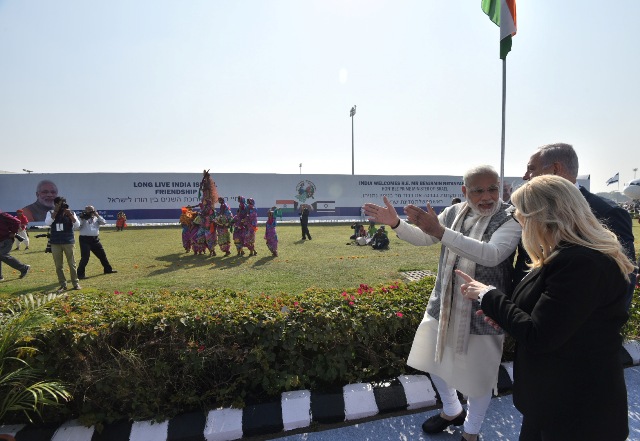 Netanyahu visits Sabarmati Ashram