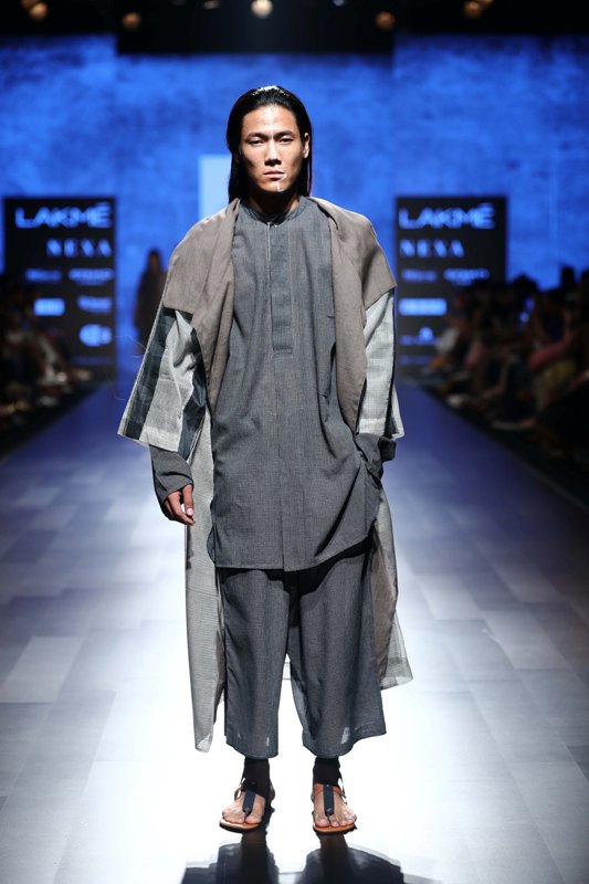 LFW: Urvashi Kaur showcases creation on Day 1