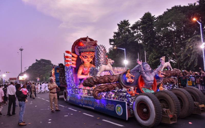 Award-winning Durga idols paraded in Kolkata's Red Road Carnival