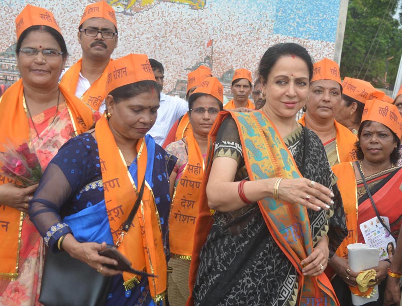 Hema Malini inaugurates Nutrition Rally in Mathura