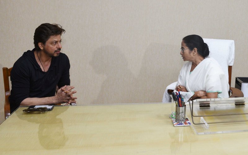 Shah Rukh Khan meets Mamata Banerjee at Nabanna