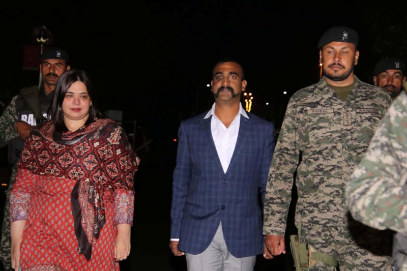 Wing Commander Abhinandan returns India through Wagah border