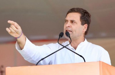 Chowkidars are chors: Rahul Gandhi in Bihar