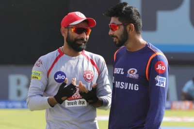 Kings XI Punjab win toss, opt to field first against Mumbai Indians