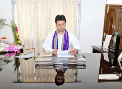 Biplab Kumar Deb snapped security personnel for mismanagement during election rally