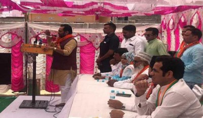 PM Narendra Modi has put corruption on ventilator, development on accelerator in 5 yrs: Naqvi