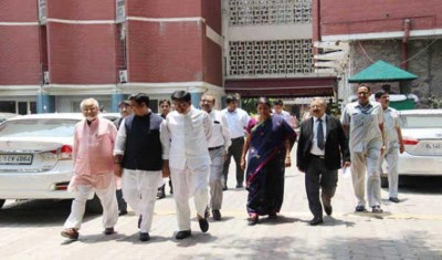 BJP meets EC, demands repolls in WB seats