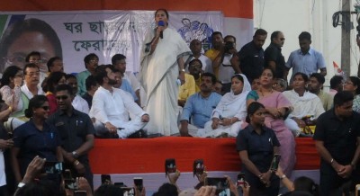 Mamata holds protest to restore peace 