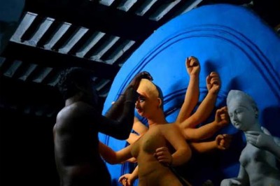 Kolkata: Shopping reaches frenzied level on eve of Mahalaya