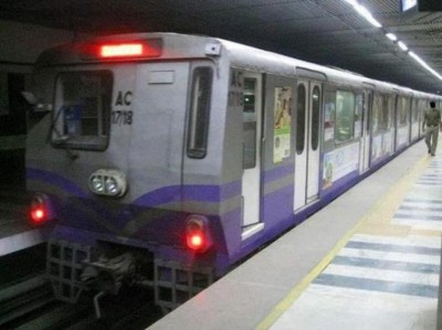 Kolkata Metro services hit after smoke