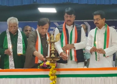 Ahmed Patel asks if Election Commission is waiting for PM's travel programmes to end