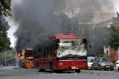 Bandh supporters damage government buses in Munger