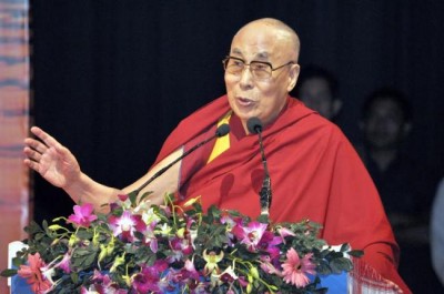 Tibetan leader Dalai Lama discharged from hospital 