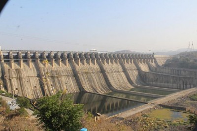 Water level in Gujarat's Narmada Dam rising again
