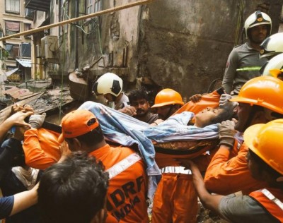 Mumbai: Four-storey building collapse in Dongri leaves 5 people dead, rescue operation on