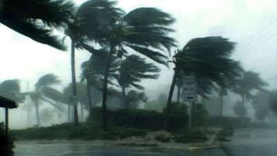 Delhi, Noida hit by hailstorm, 18 flights diverted