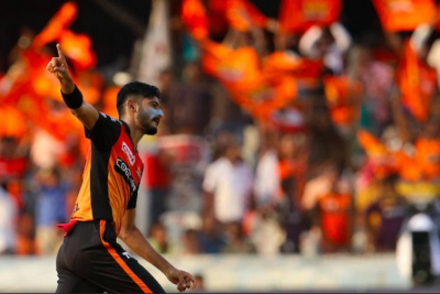 IPL: Sunrisers Hyderabad thrash KKR by 9 wickets