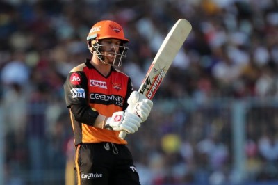 David Warner plays stylish 85 runs knock as SRH post 181/3 against KKR