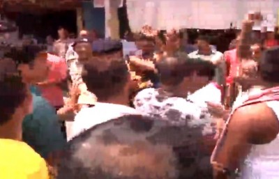 West Bengal: Police lathicharge 'Jai Shree Ram' chanters close to TMC leader's residence