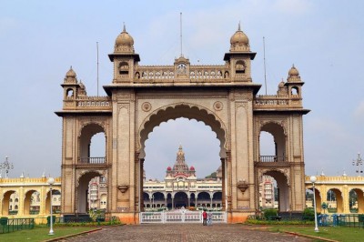 Bomb threat to Mysuru Palace turns out to be hoax