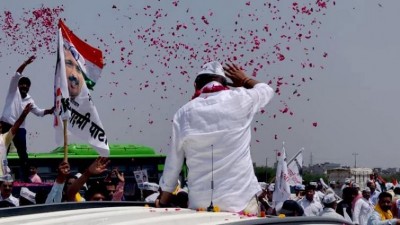 POLL SPECIAL: In a scene filled with celebs & political bigwigs, AAP confident of making mark  in Delhi
