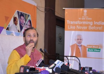 Prakash Javadekar announces 25 pct hike in college seats to enable 10 pct quota