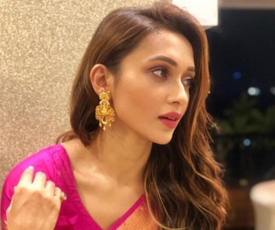 Mimi Chakraborty looks stunning in Kanjivaram, shares image on Instagram for her fans 