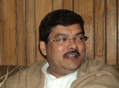 Mukul Wasnik is frontrunner for post of Cong president as the CWC meets to pick next chief