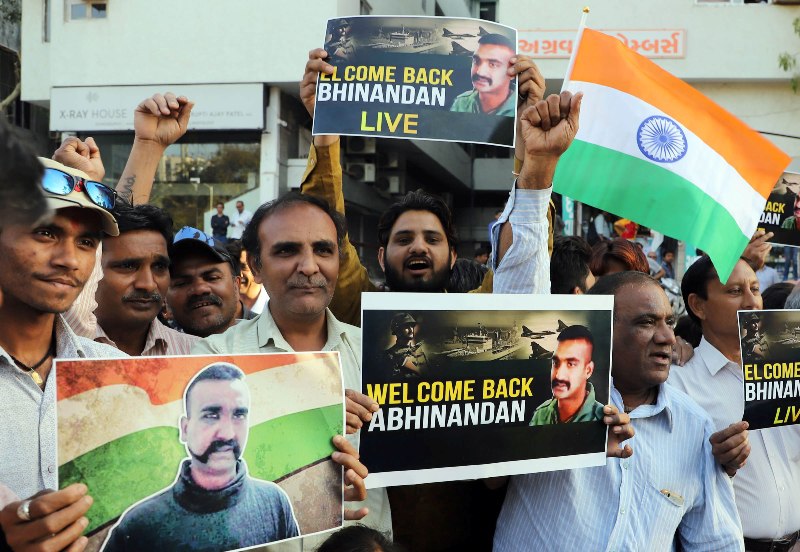 Wing Commander Abhinandan returns India through Wagah border