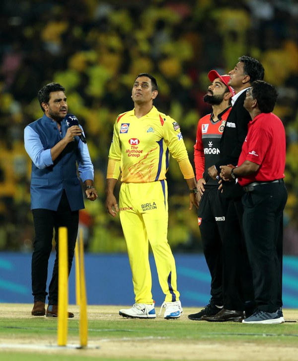 Ravindra Jadeja takes catch of AB de Villiers