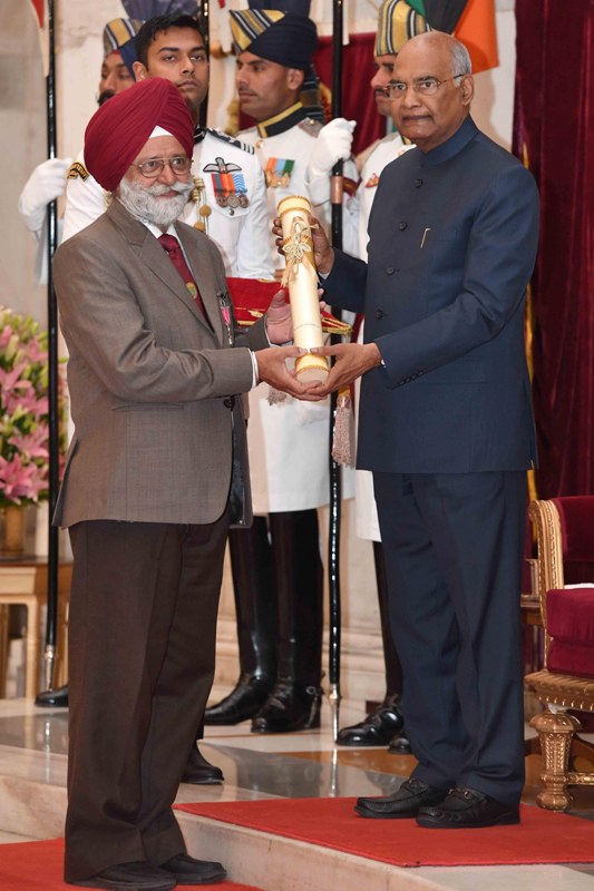 President Ram Nath Kovind presents the Padma Awards