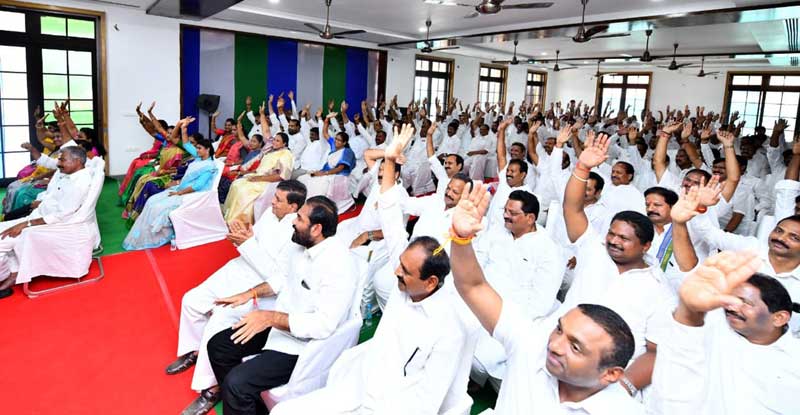 Political Development down south:  Vaiko, YSR Jagan Mohan Reddy spends busy day  