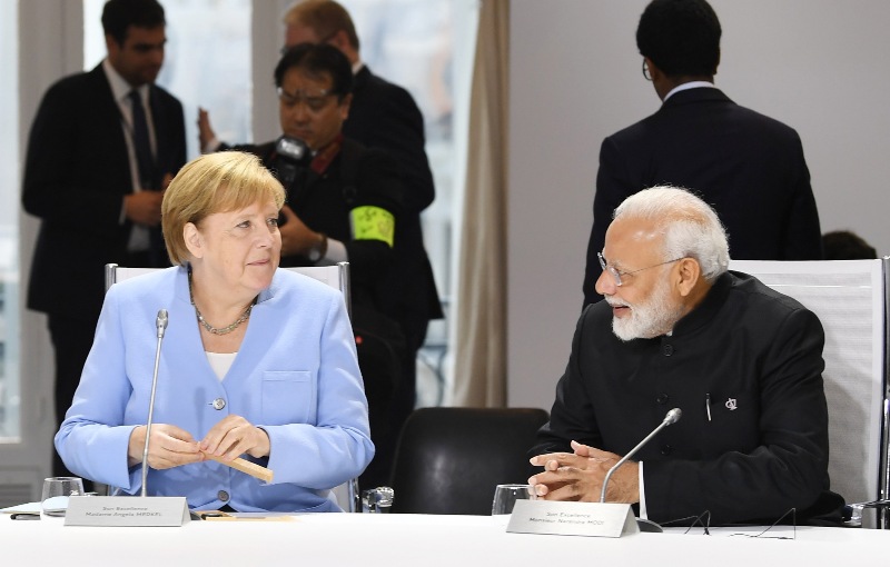 PM Modi at G7 with world leaders