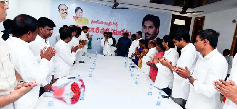 Political Development down south:  Vaiko, YSR Jagan Mohan Reddy spends busy day  