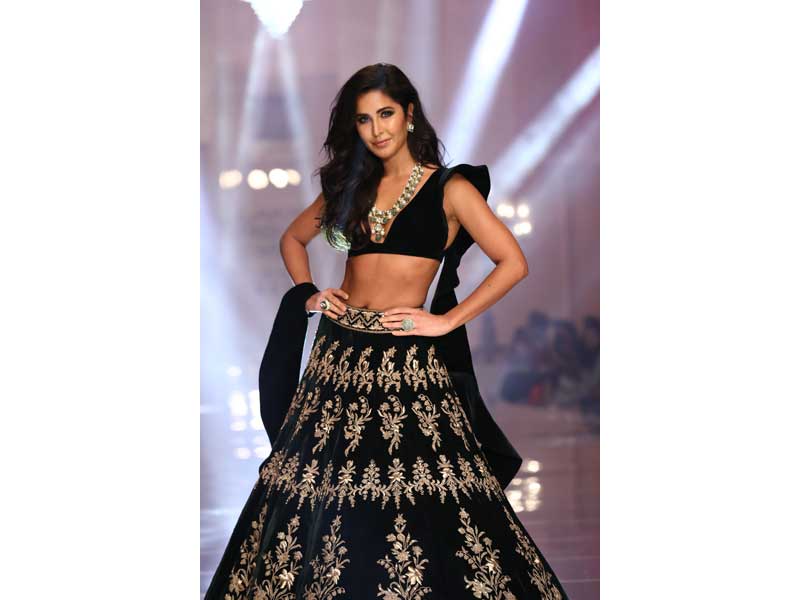 Katrina Kaif graces Lakme Fashion Week in Manish Malhotra's costume