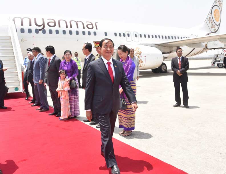 Foreign delegates arrive in New Delhi for Modi's massive swearing-in ceremony