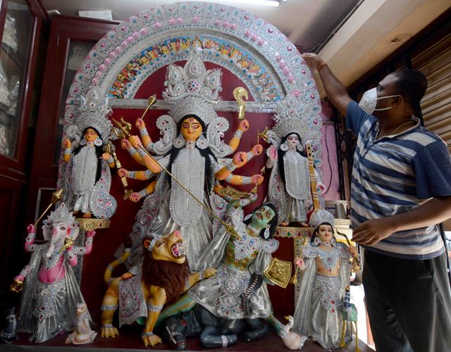 Goddess Durga idol ready to be deported 