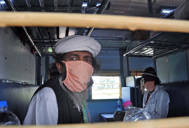 Migrant workers arrive by Shramik special train to West Bengal